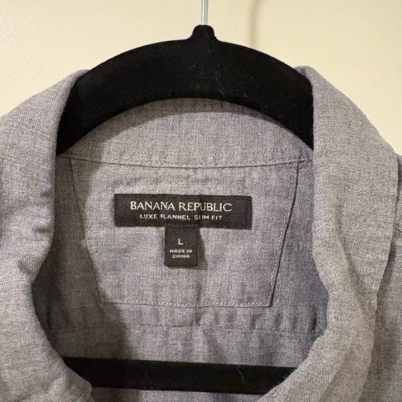 Banana Republic Men's Luxe Flannel Slim Fit Gray Button-Down Shirt - Picture 3 of 3